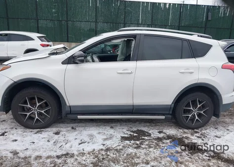 2018 Toyota Rav4 Se z USA, uszkodzony, nr VIN 2T3JFREV3JW732406